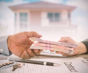 No Brasil, SFH, SFI e Minha Casa Minha Vida são opções relevantes. Comparar bancos, construtoras e fintechs ajuda a economizar no financiamento.